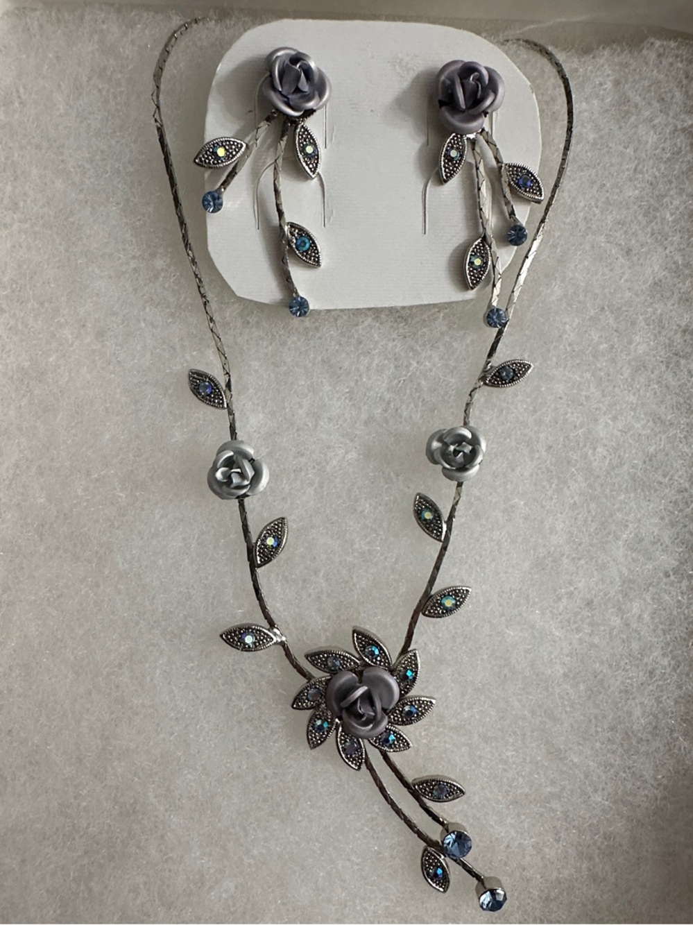 Silver Grey Rose Vine Necklace and Earring Set